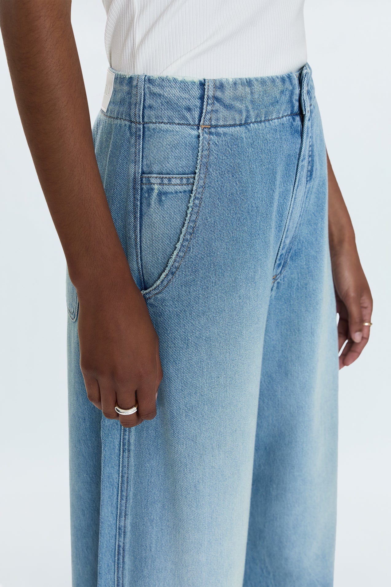 Lottie High Rise Relaxed Bowed Leg Pant