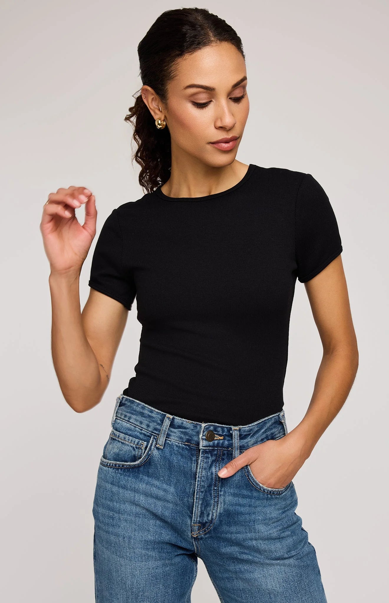 Shania Tee
