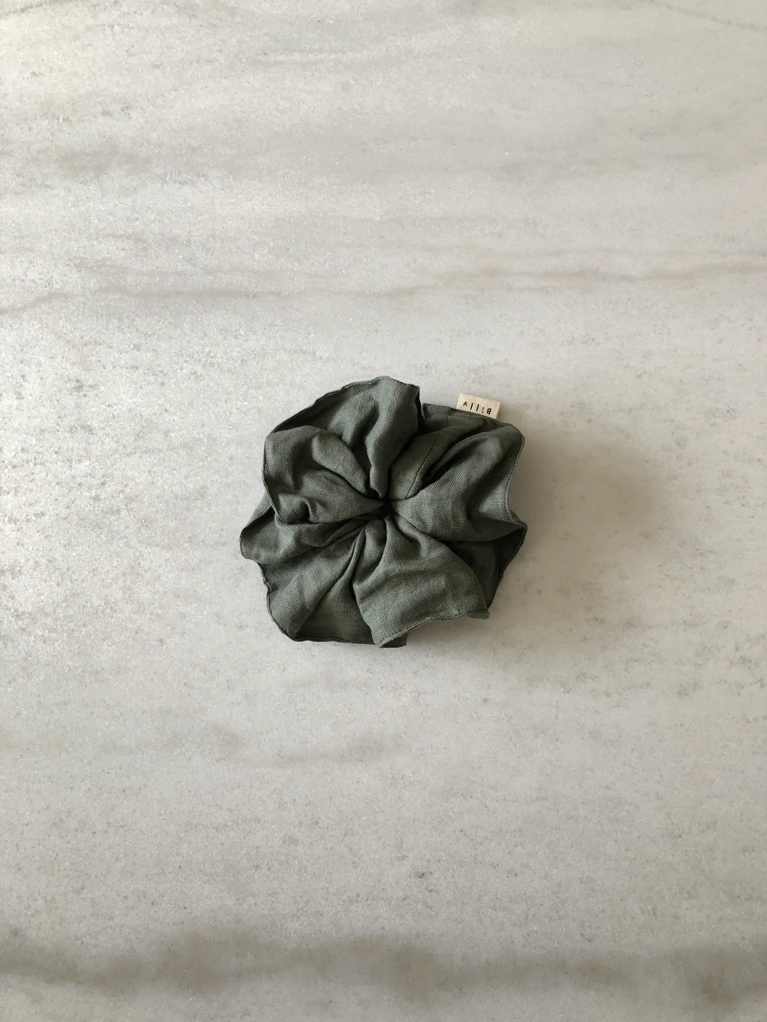 Medium Pure Linen Scrunchie