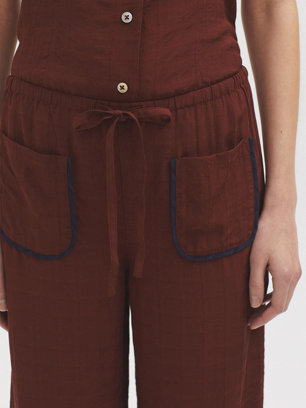 Flowy Pants With Piping Pockets