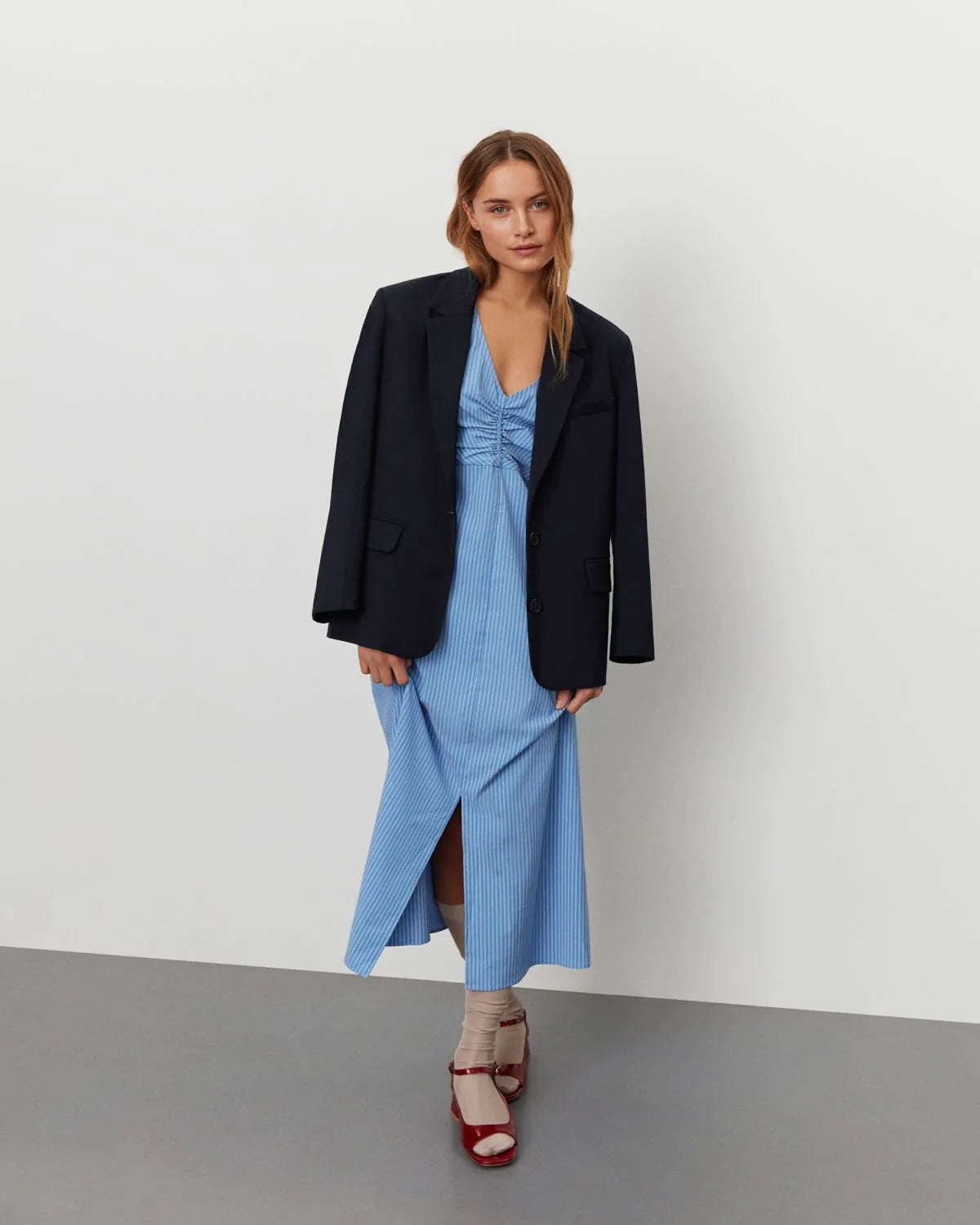 V Neck Scrunched Midi Shirt Dress