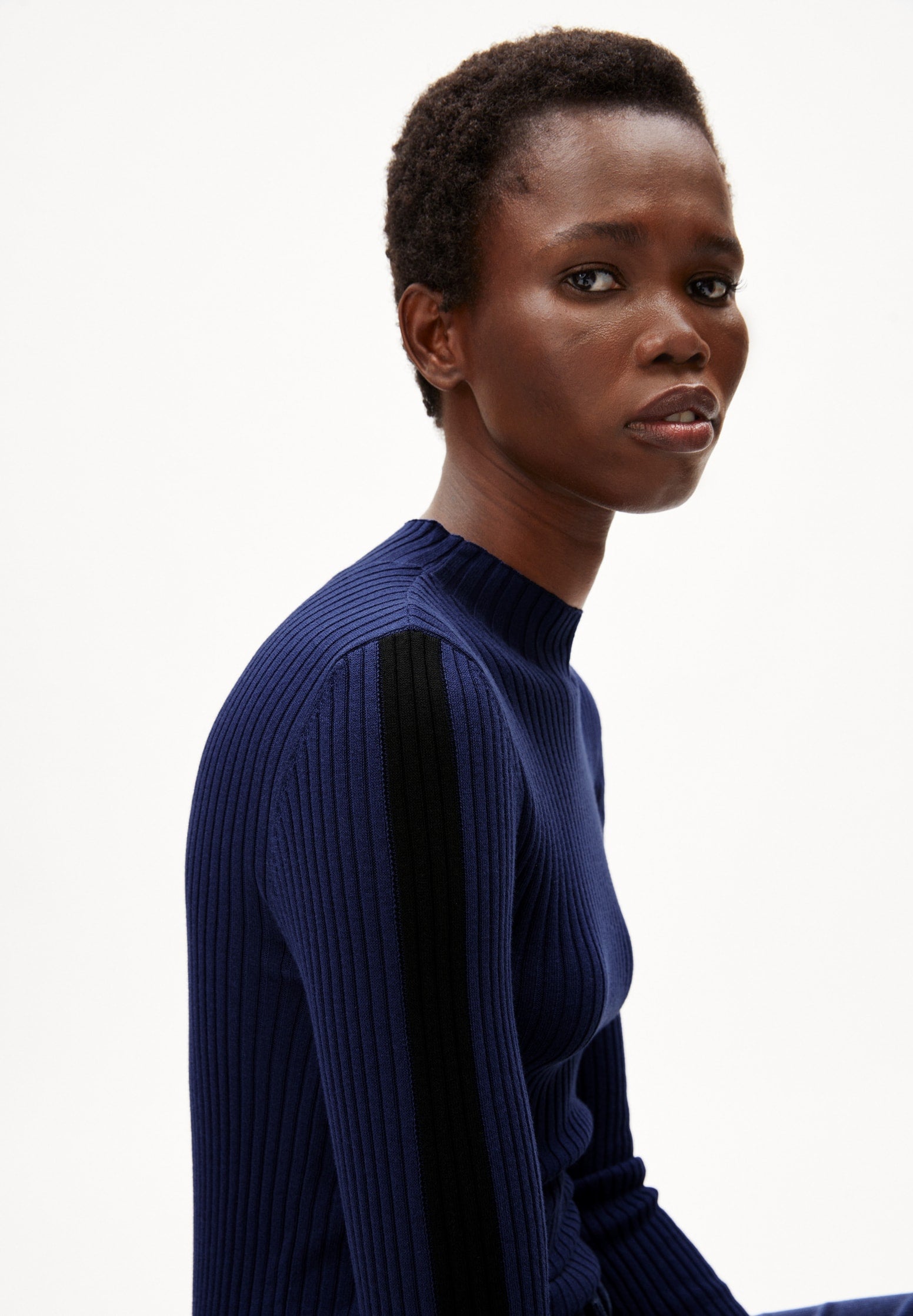 Alaania Knit Pullover