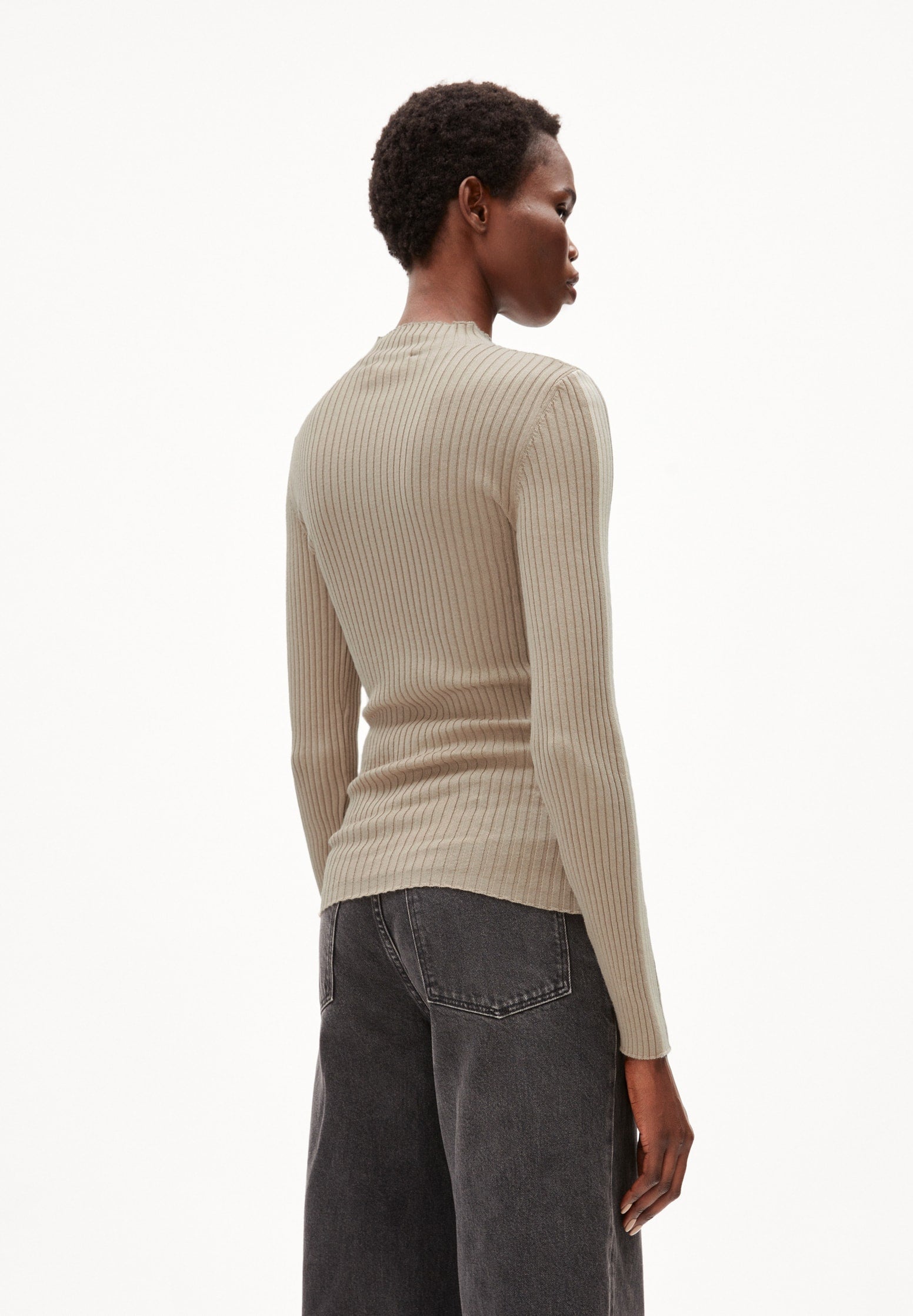Alaania Knit Pullover