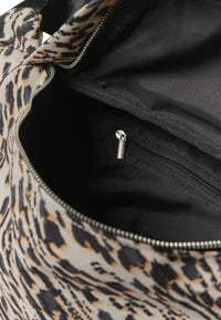 Adria Bumbag