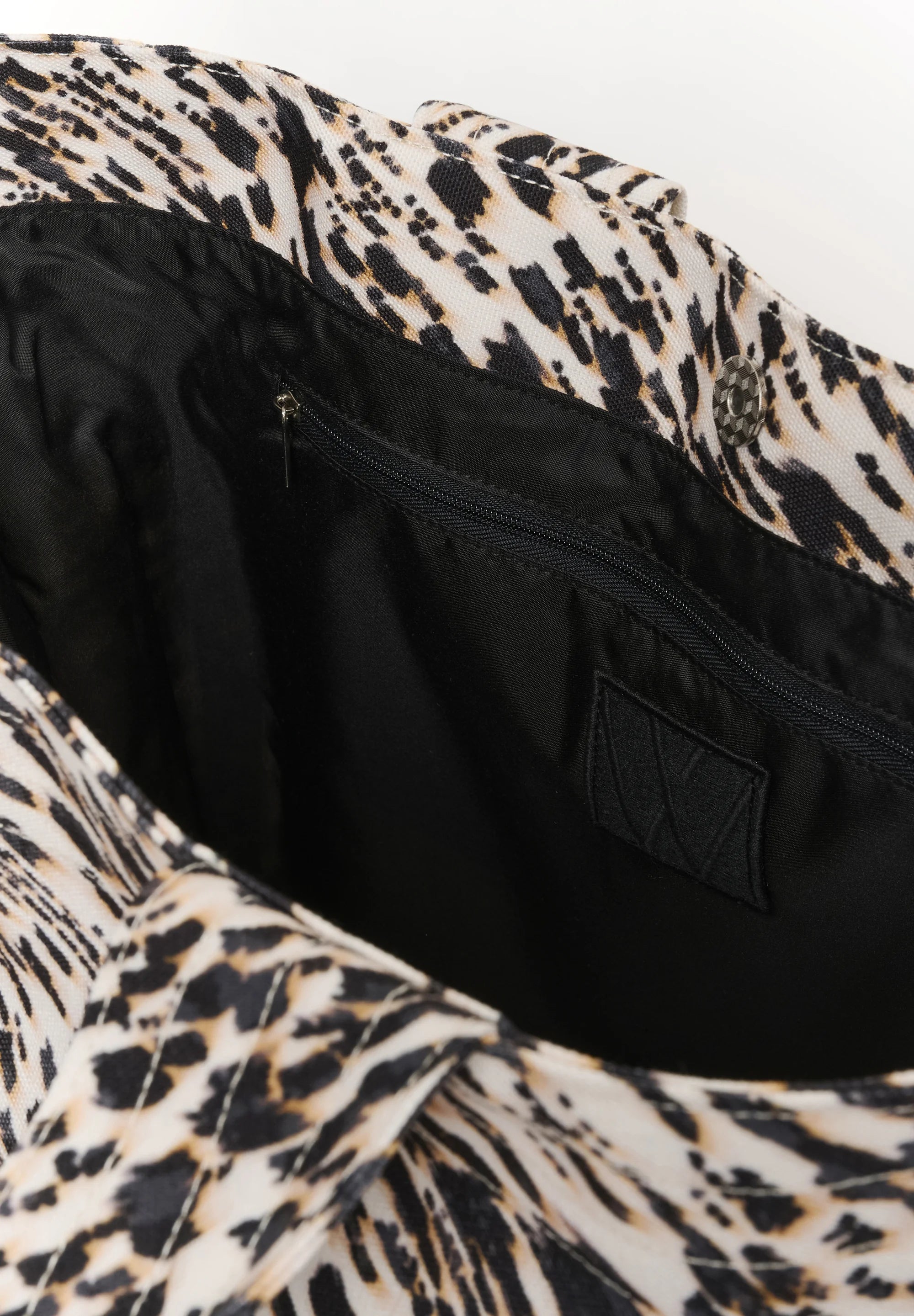 Adria Tote