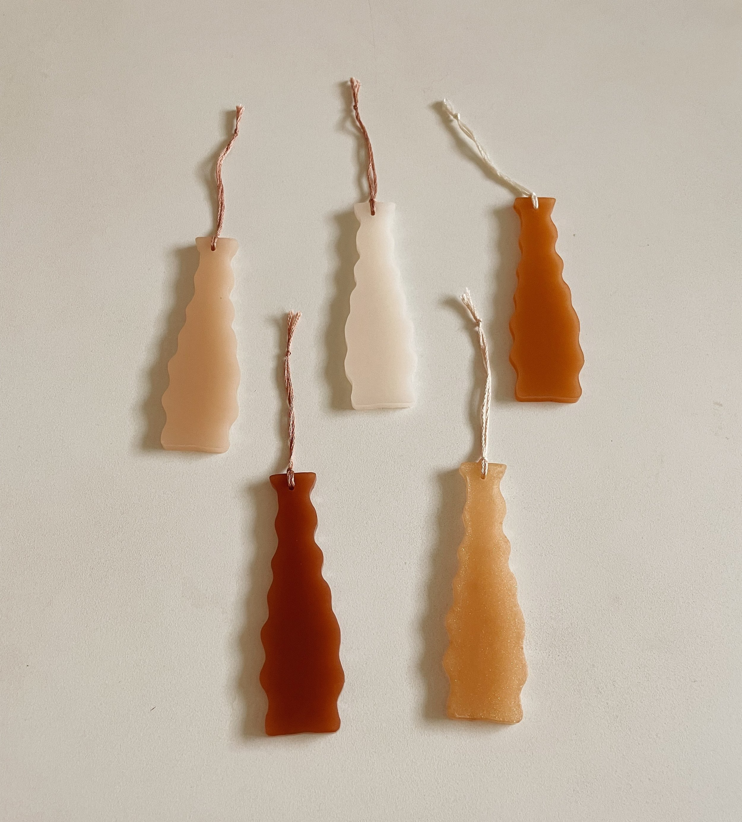 Wiggle Vase Ornament