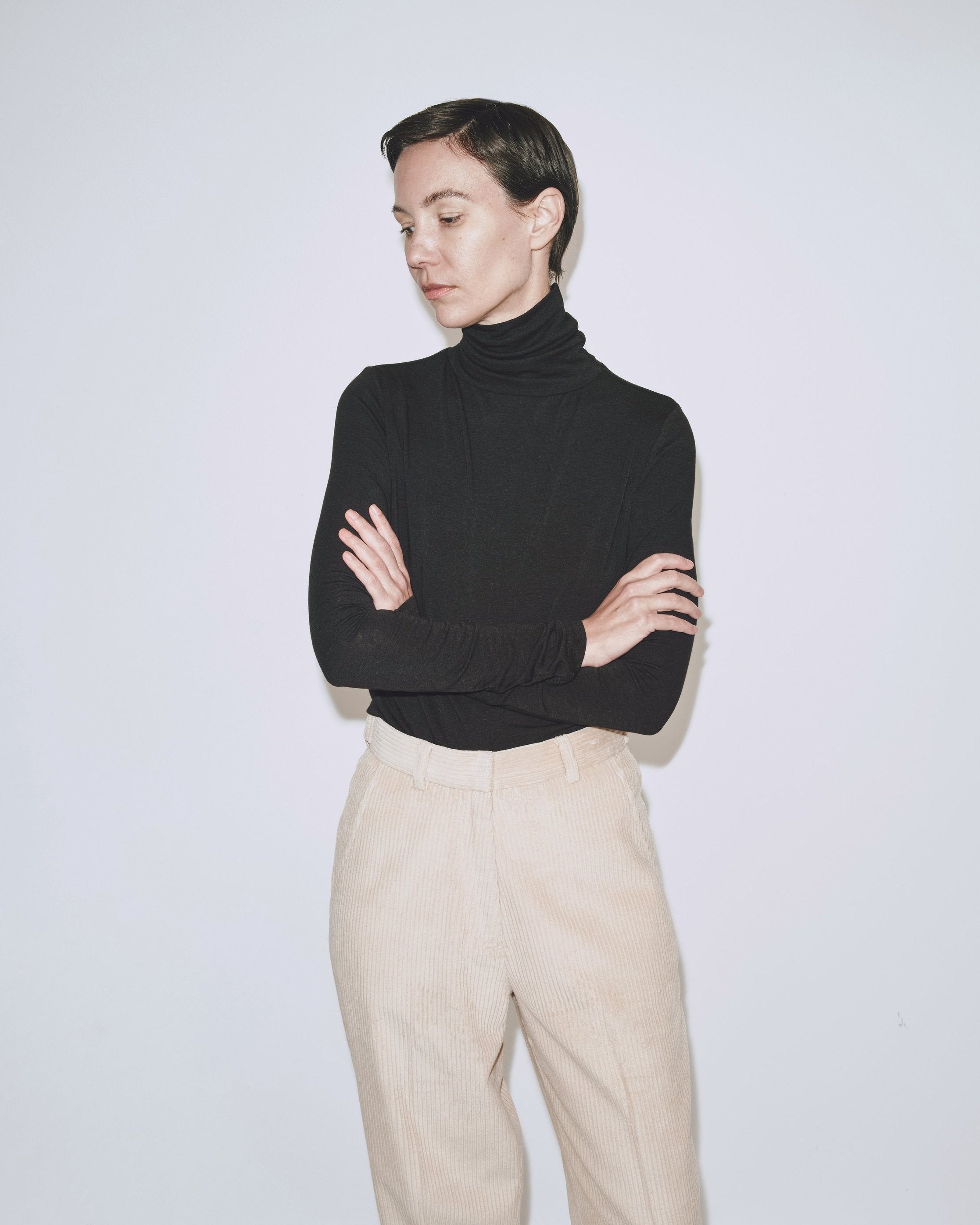 Thin Ribbed Rollneck Top