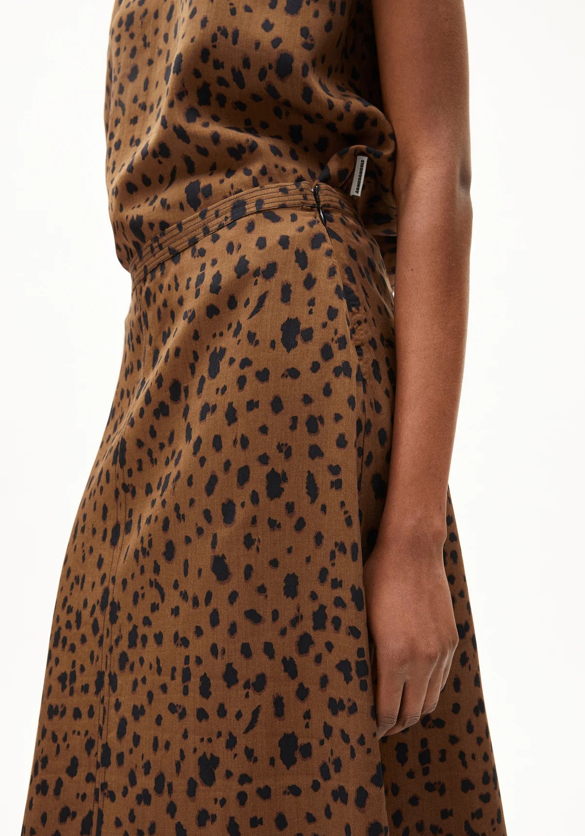 Wolaaria Leopaa Skirt