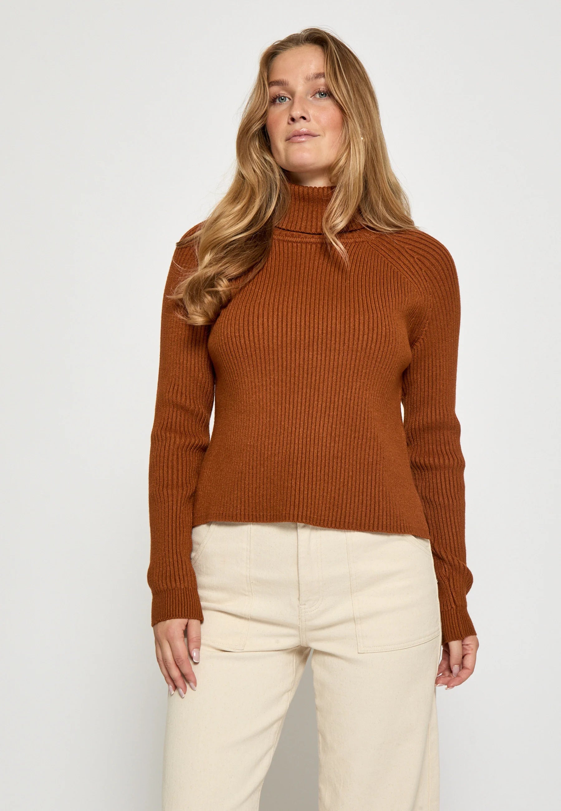 Ava Knit Turtleneck