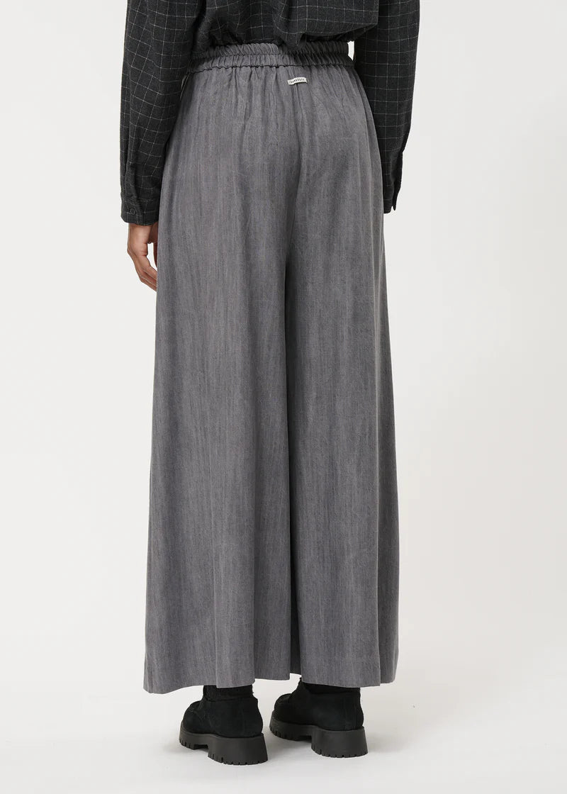 Turbo Wide Pleat Pant