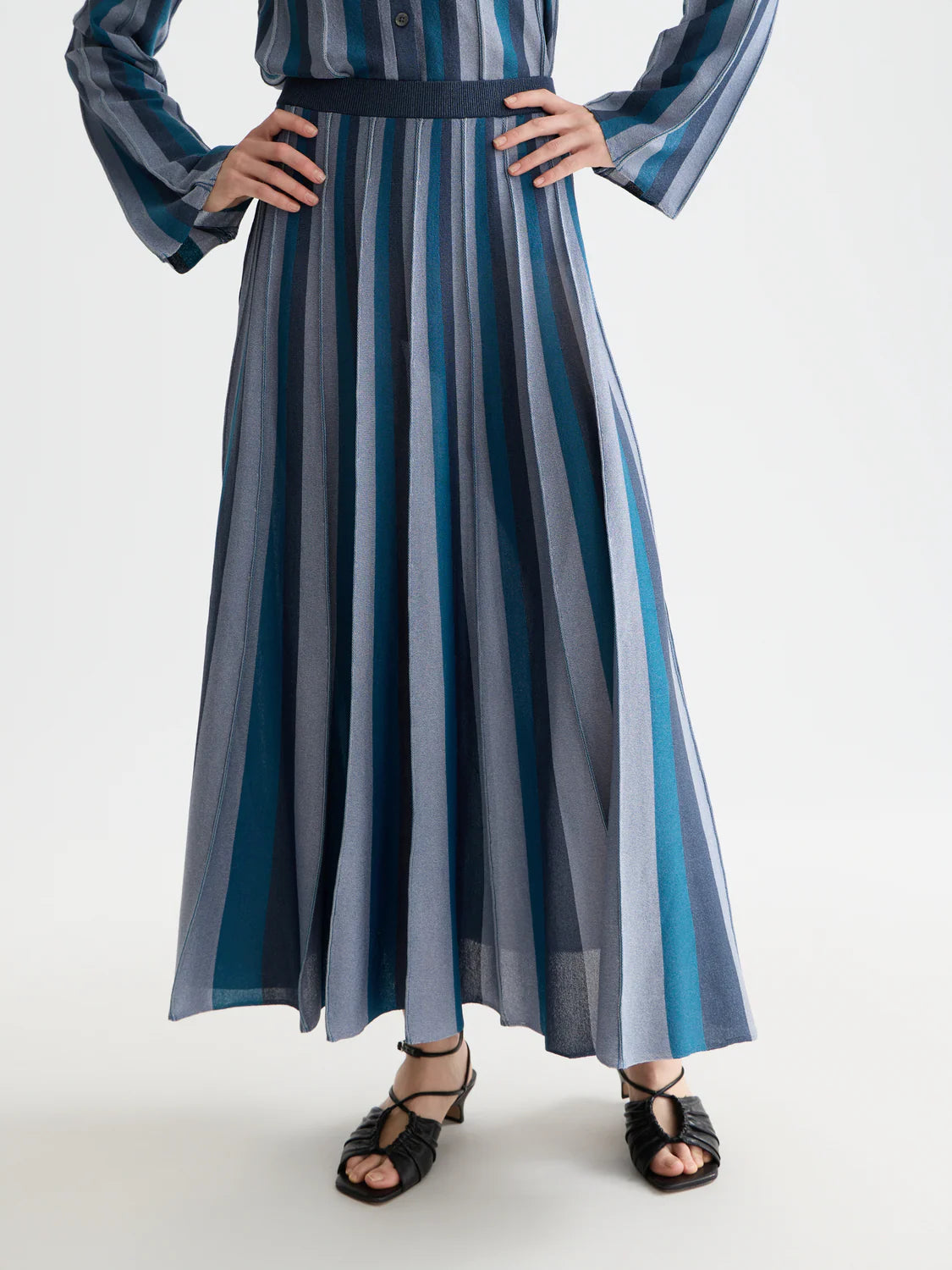 Pleated Stripe Knitted Midi Skirt