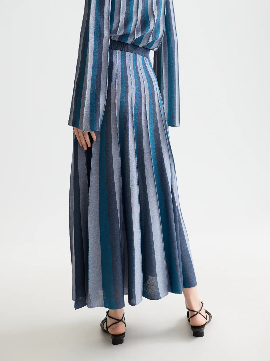 Pleated Stripe Knitted Midi Skirt