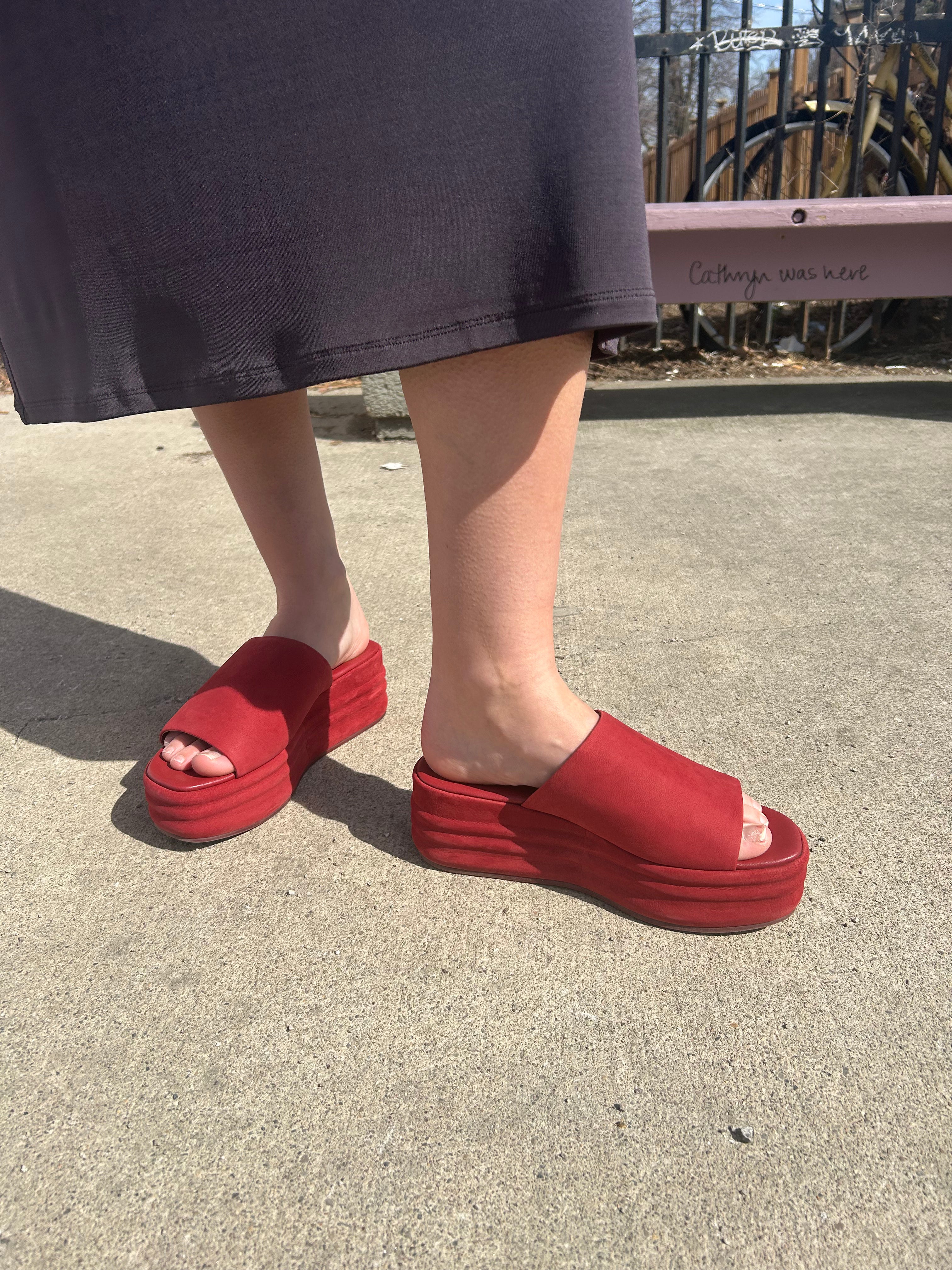 Harbor Flatform Sandals