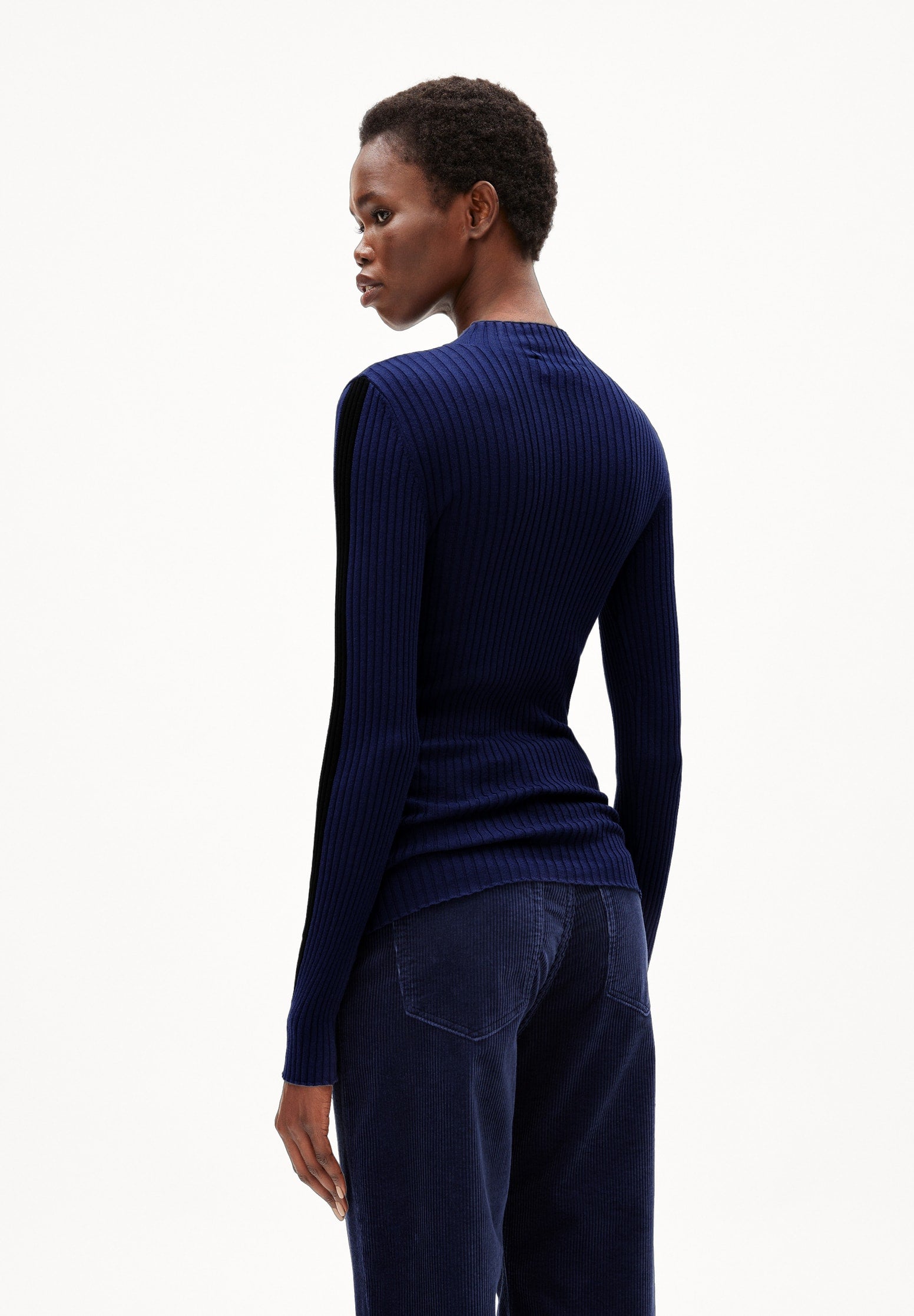 Alaania Knit Pullover