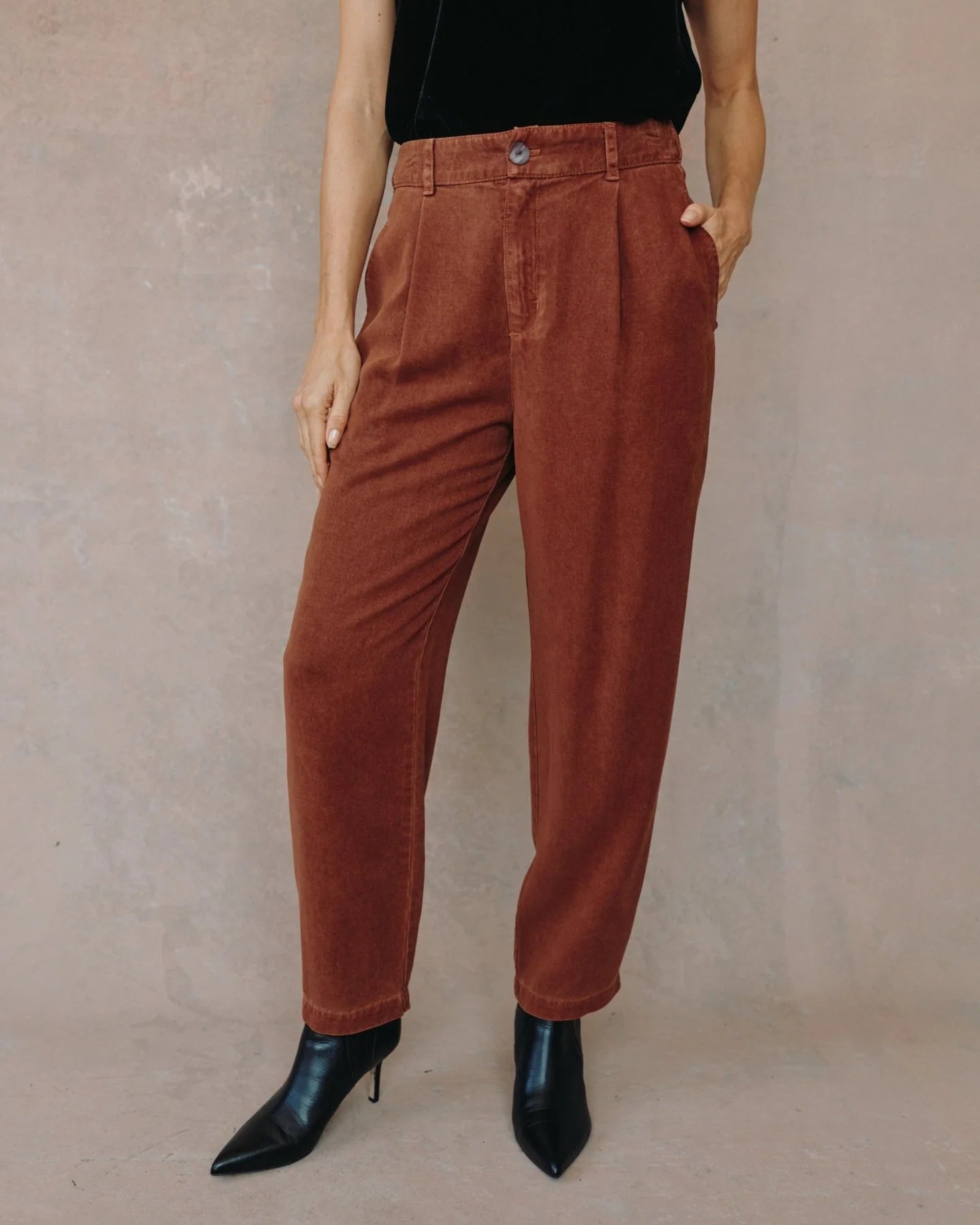 Pleated Trouser
